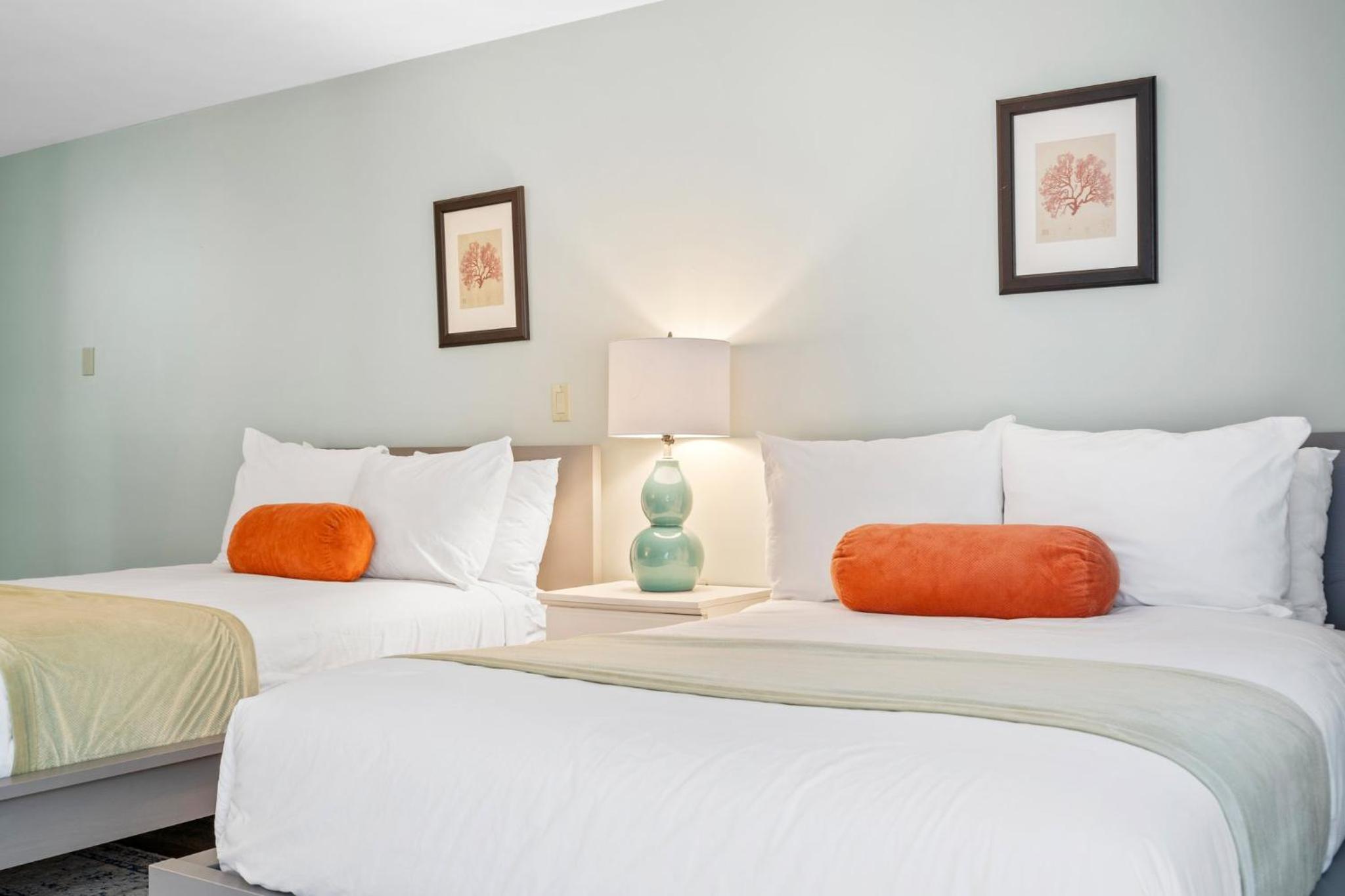 The Lighthouse Inn & Suites