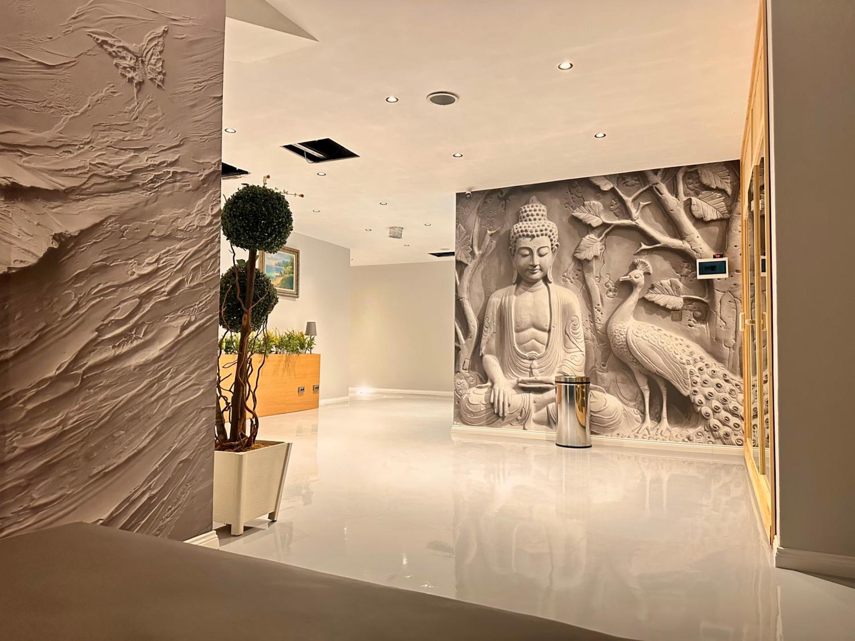 Double Bond Hotel Spa - Image 20