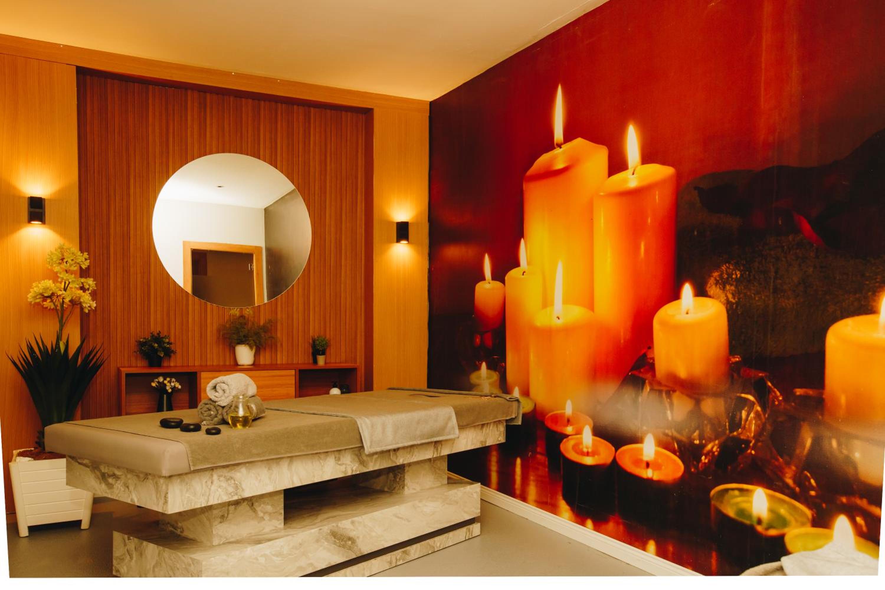 Double Bond Hotel Spa - Image 27