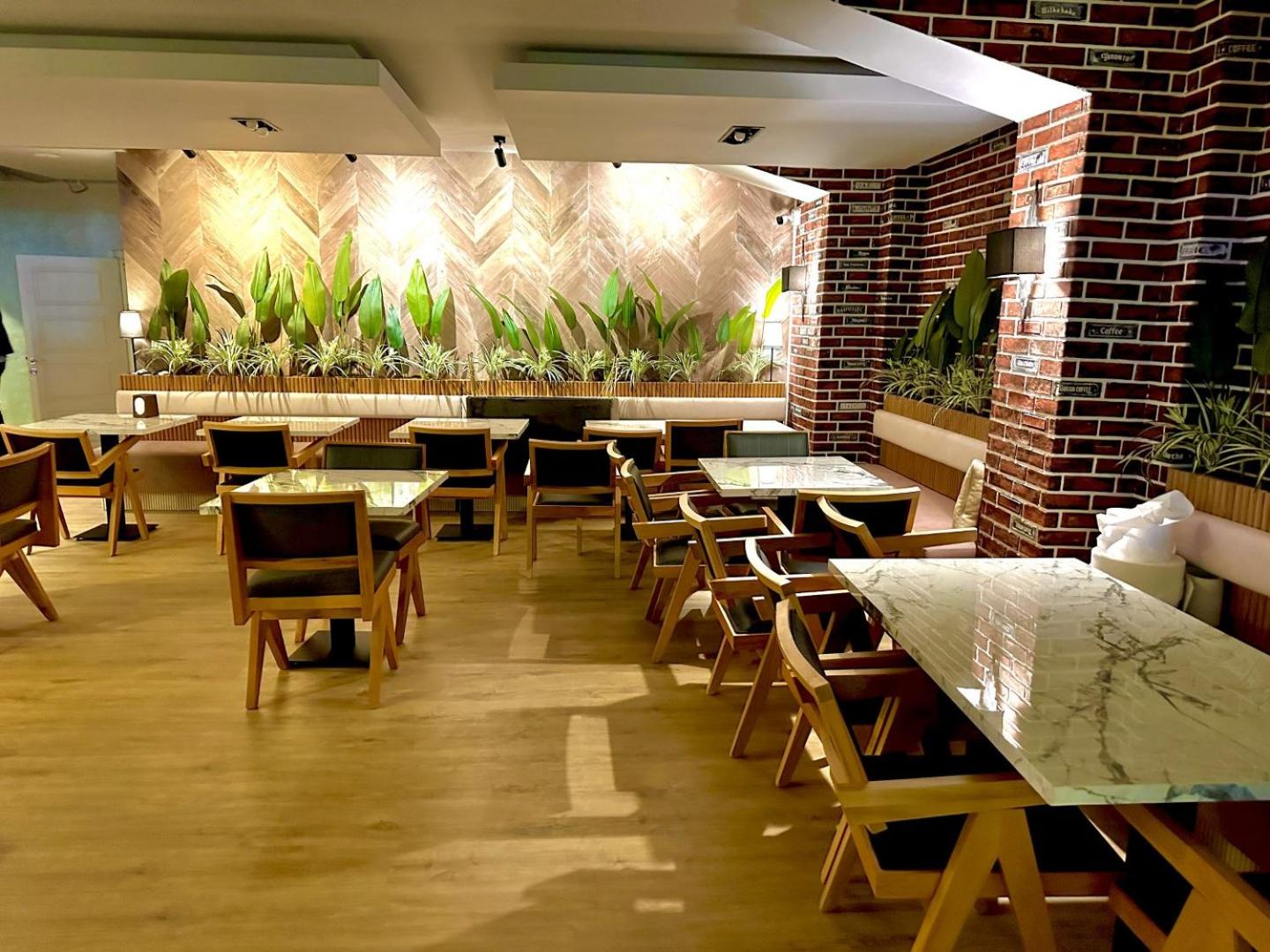 Double Bond Hotel Spa - Image 33