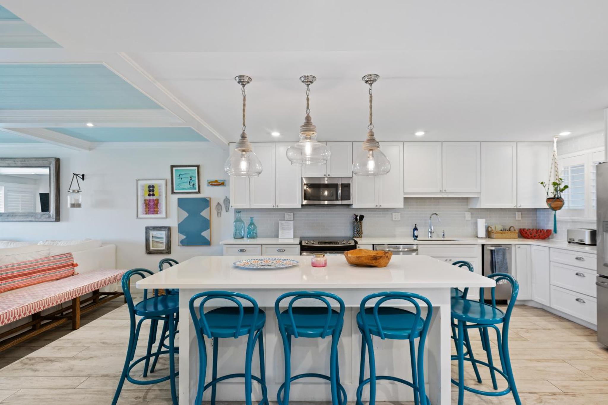 Surfs Up at Southeaster: Luxe Ocean View Beach Escape E106 view 2