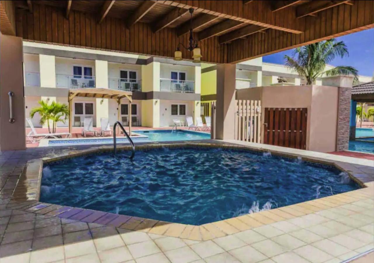 Sea Turtle Apartment - 5 minute walk 2 Eagle Beach
