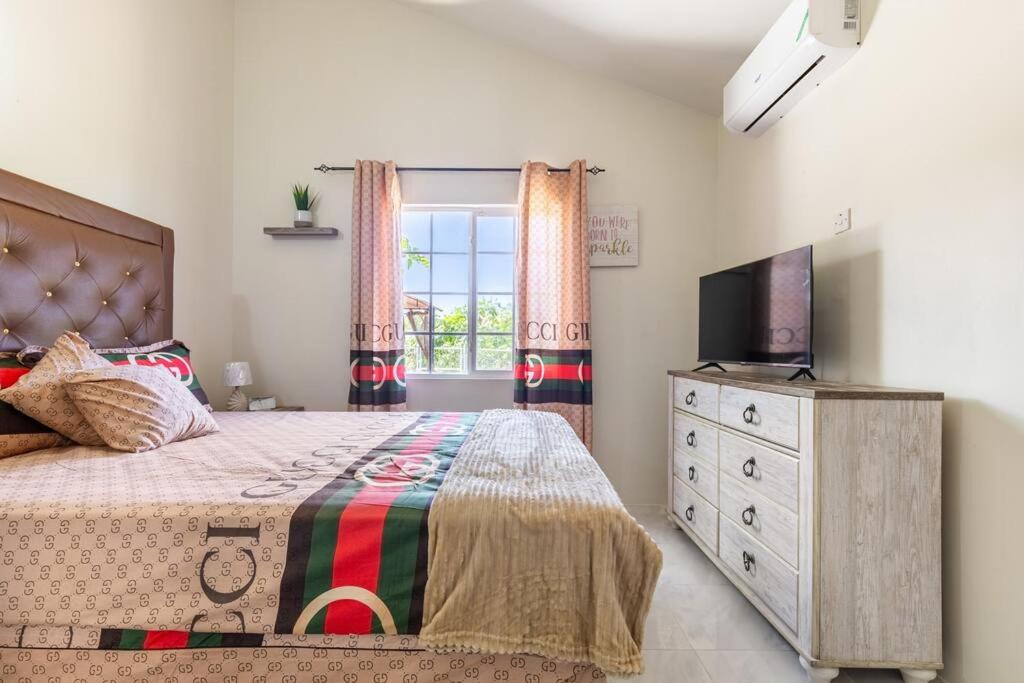 Luxe Haven Retreats