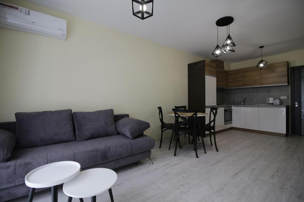 La Familia Apartments 1