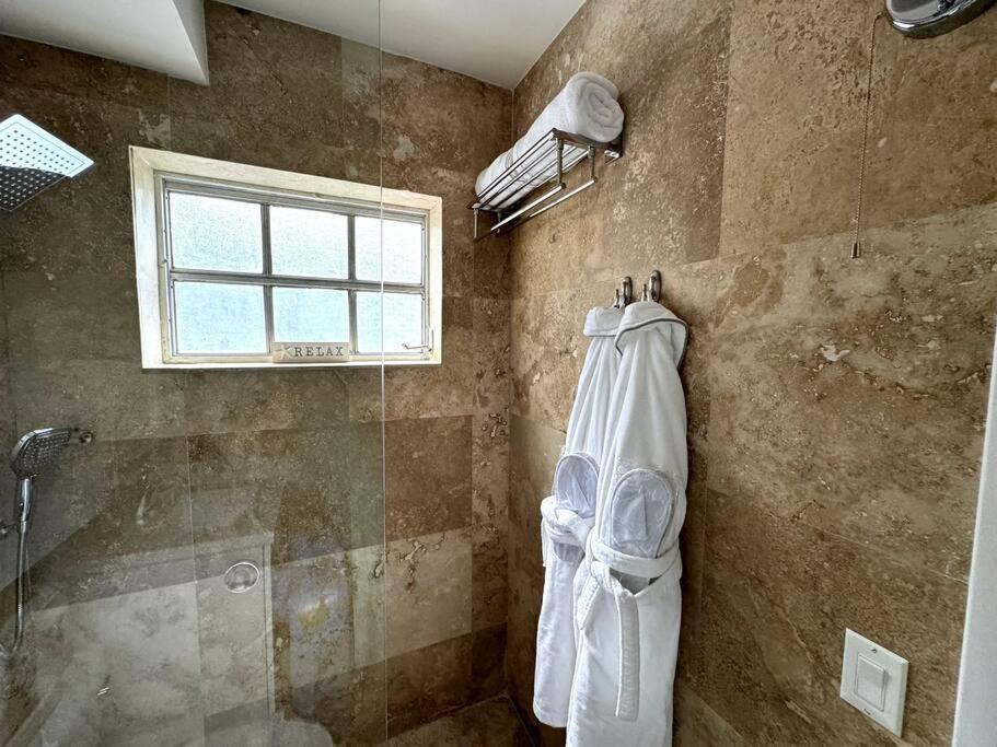 BRAND NEW! Lovely 1 Bedroom with Pool by the Beach