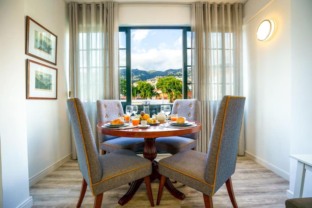 Enjoy the city center at fully equipped 2 BR 5 Min walk to beach & market view 4