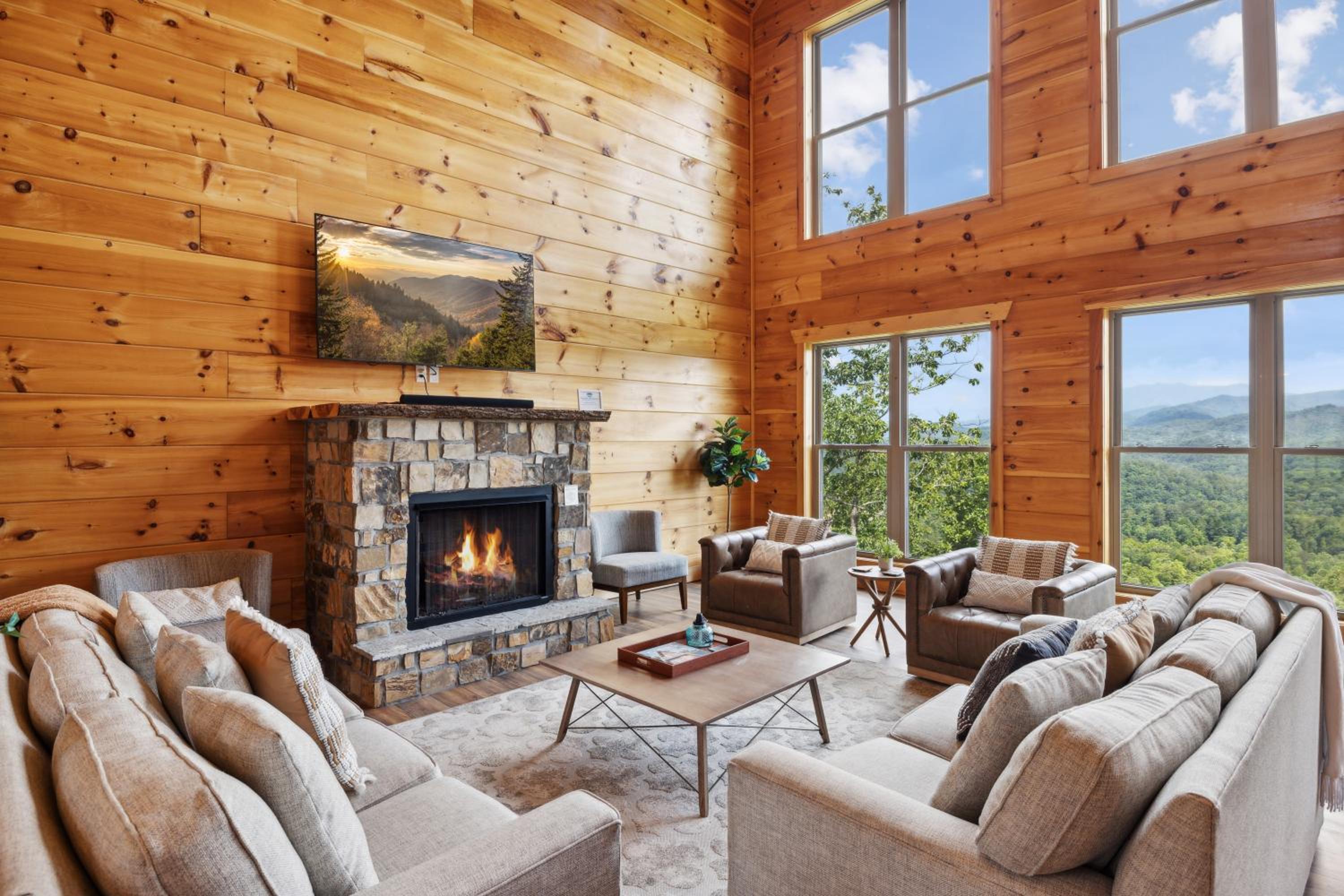 Oakley Lodge: Luxury Cabin w/ MTN Views Indoor Pool • Hot Tub view 2