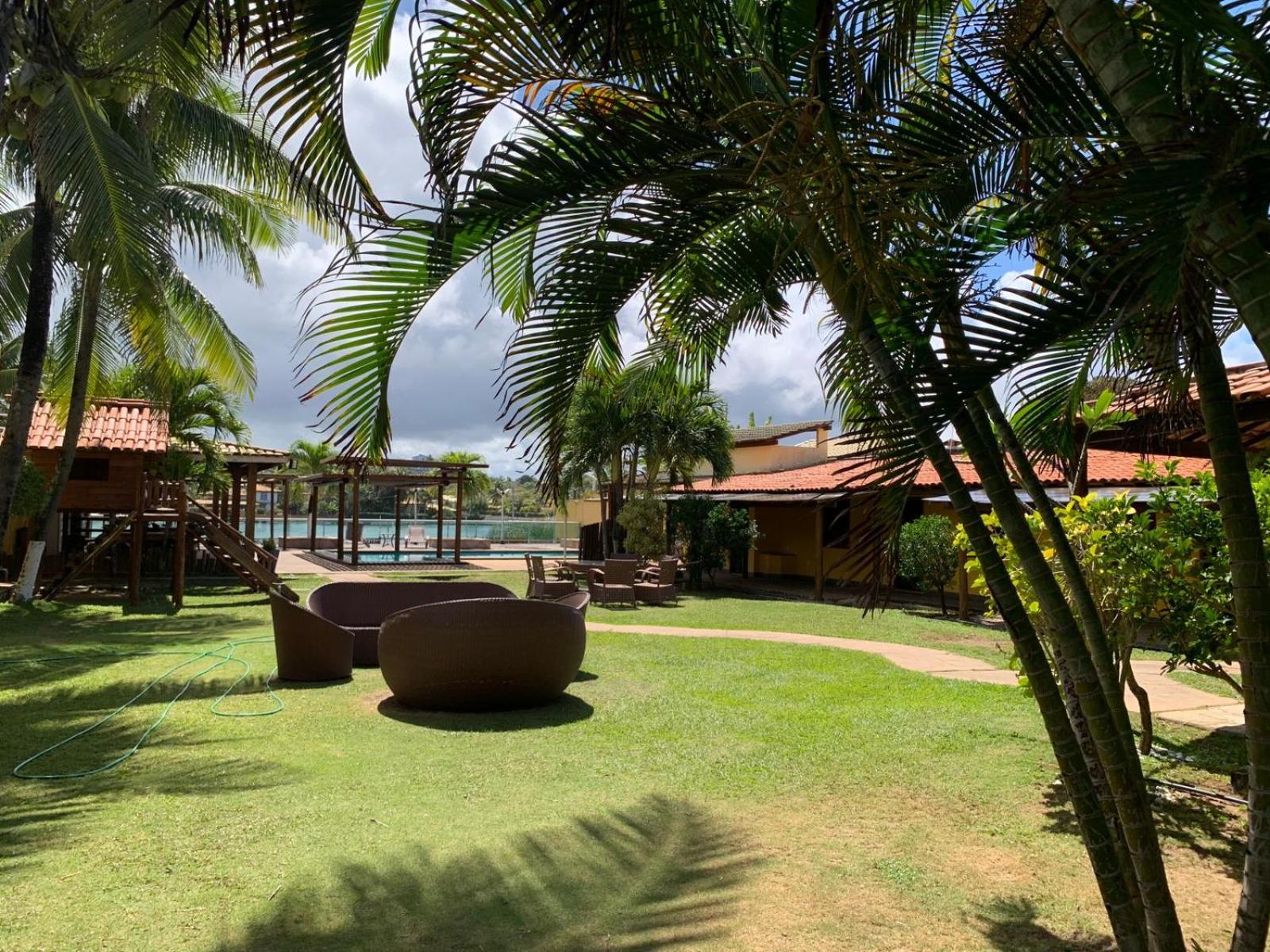 Casa da praia amarela