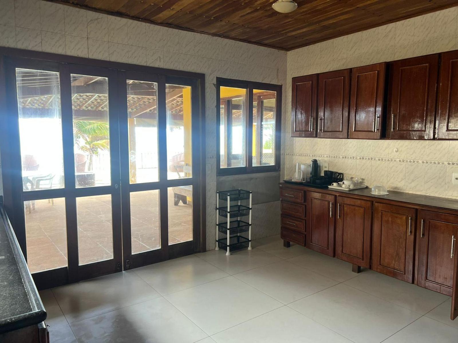 Casa da praia amarela