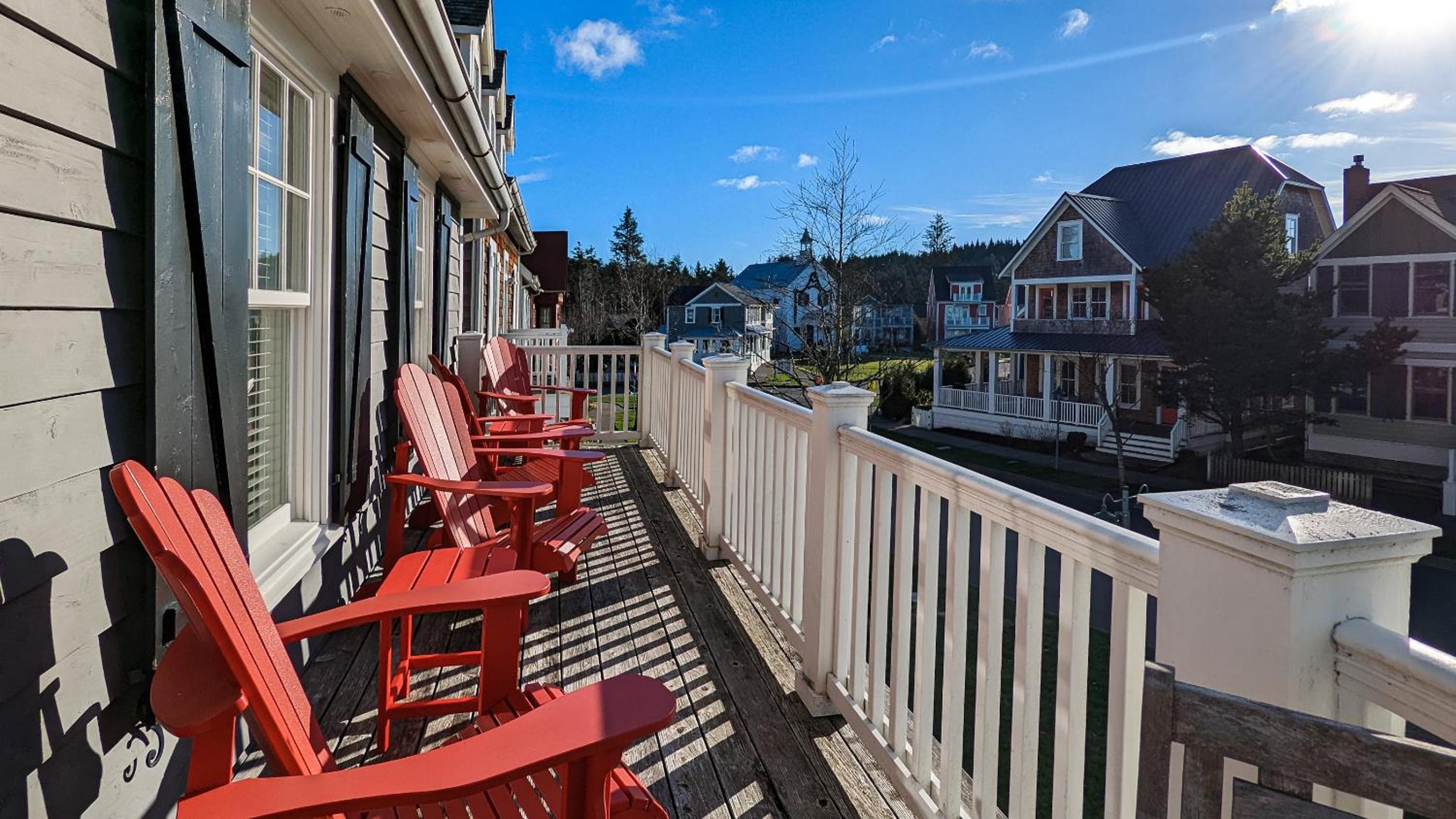 Sip and Sea by Seabrook Hospitality view 2