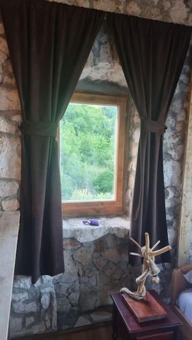 Sunny Valley - Traditional house