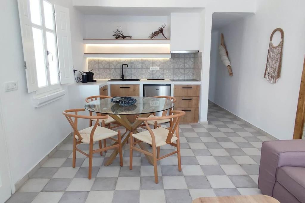 Mikros Vorias photo 5