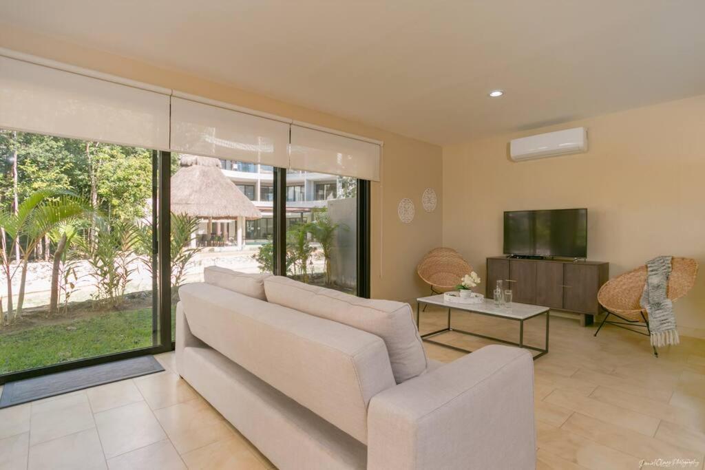 Beautiful Villa Close to Top Attractions view 3