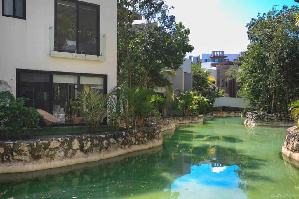 Beautiful Villa Close to Top Attractions view 4