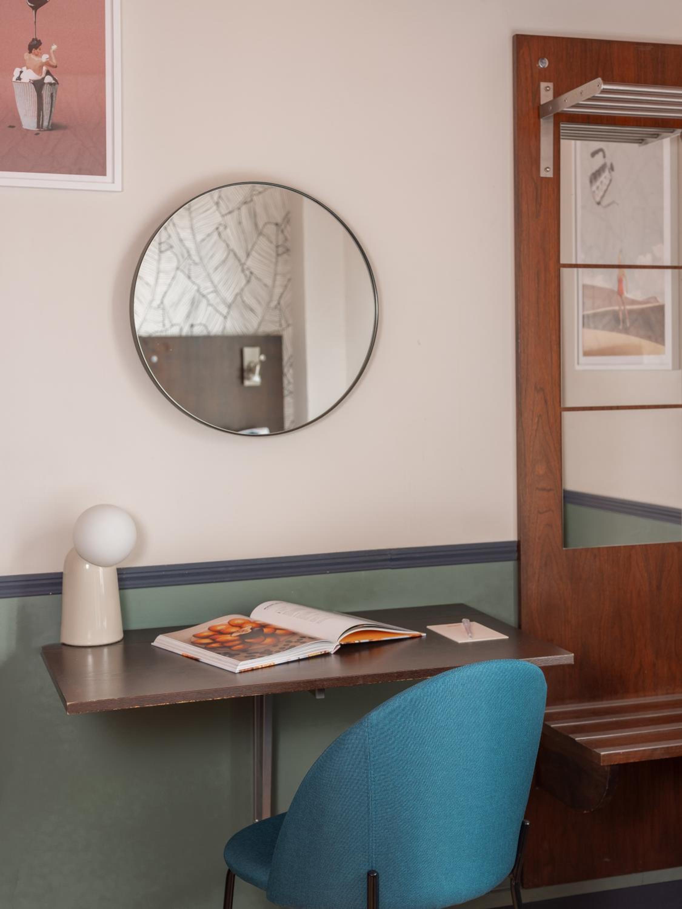 Levallois-Perret Vacations - Hotel Biskui - Property Image 8