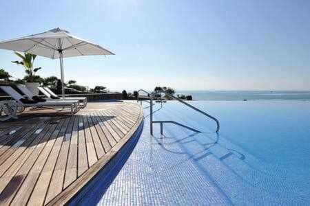 Villa de Lujo c/ Piscina Climatizada, las Colinas