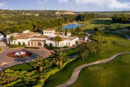 Villa de Lujo c/ Piscina Climatizada, las Colinas