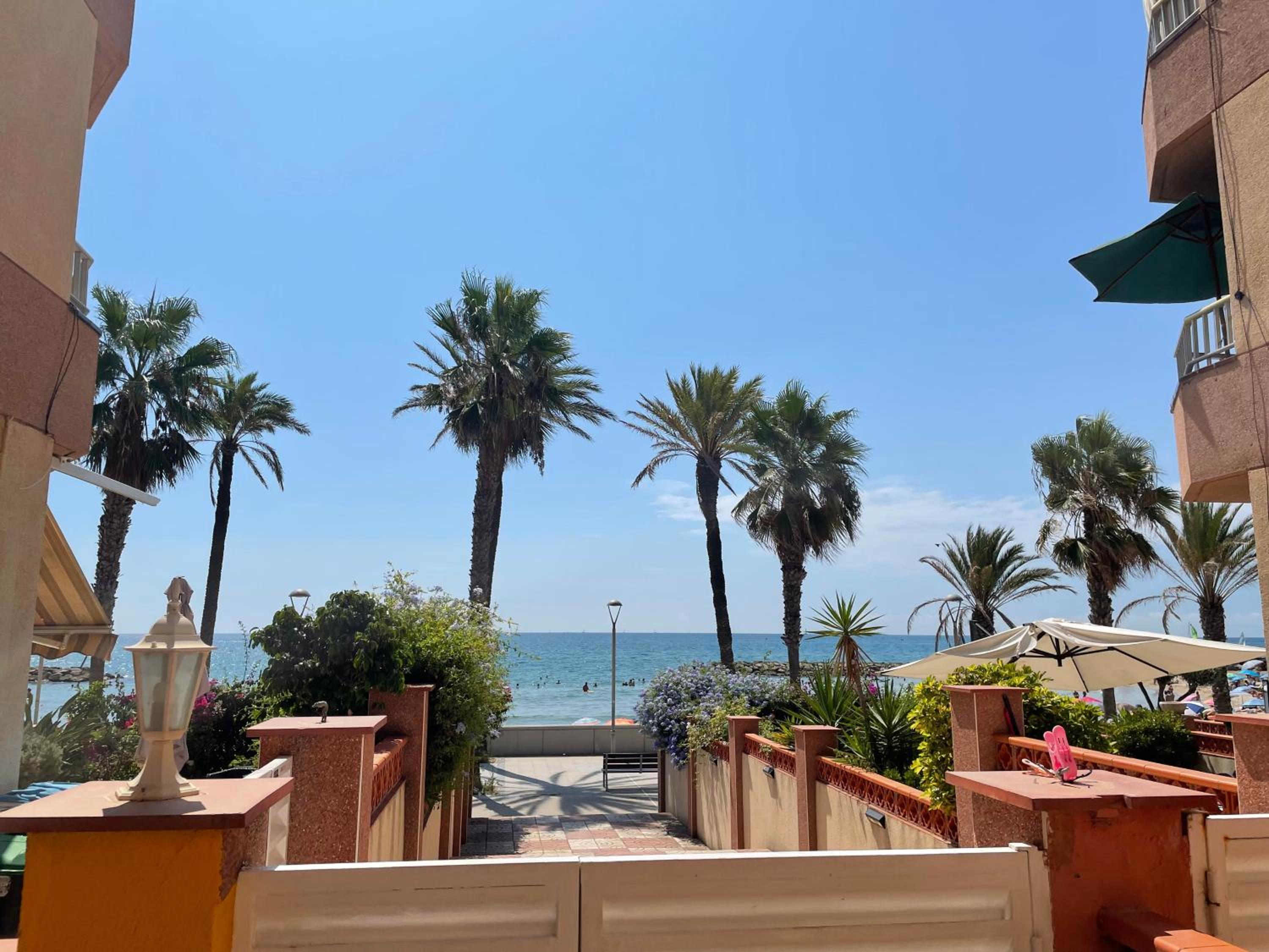 El prat beach apartment by HLCLUB Agency