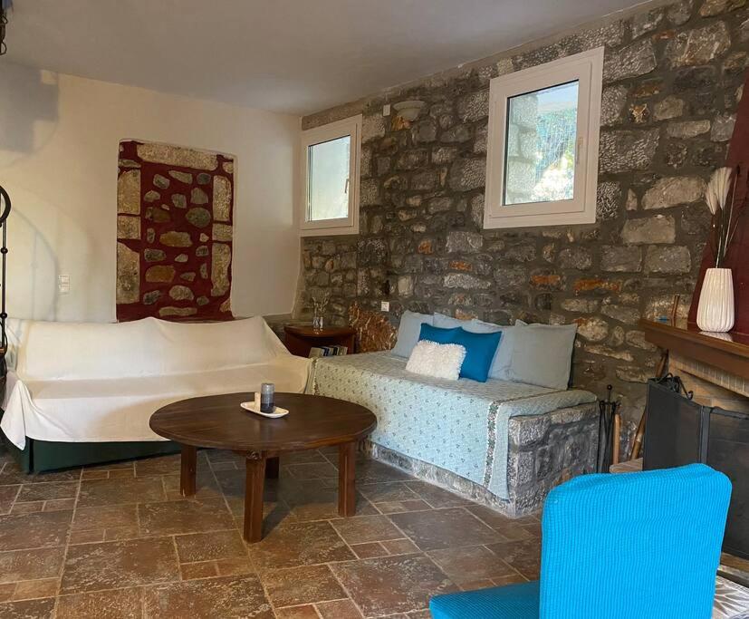 Potis Stone House view 3