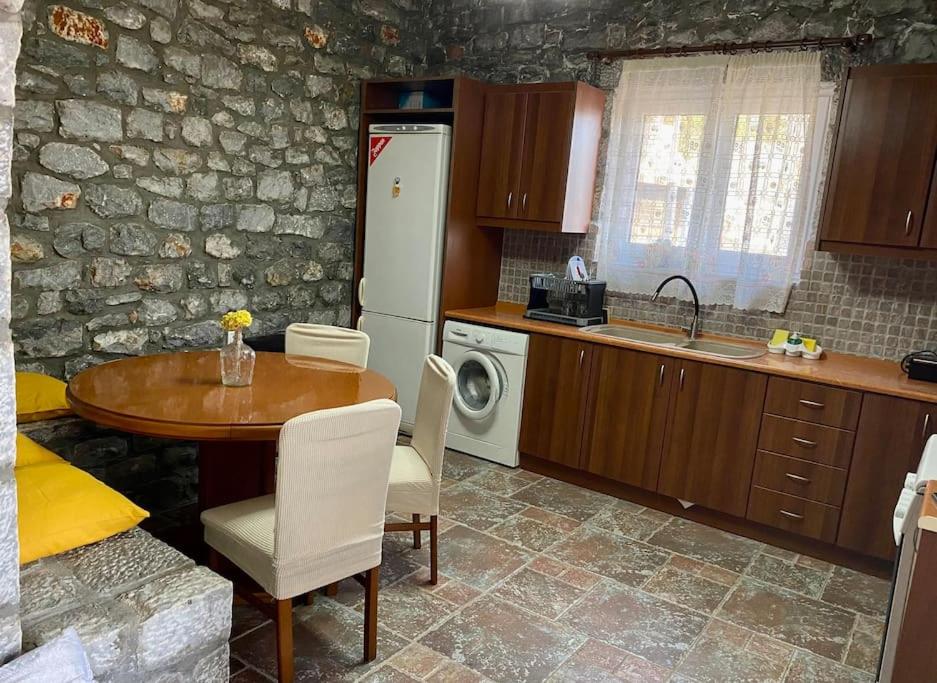 Potis Stone House view 4