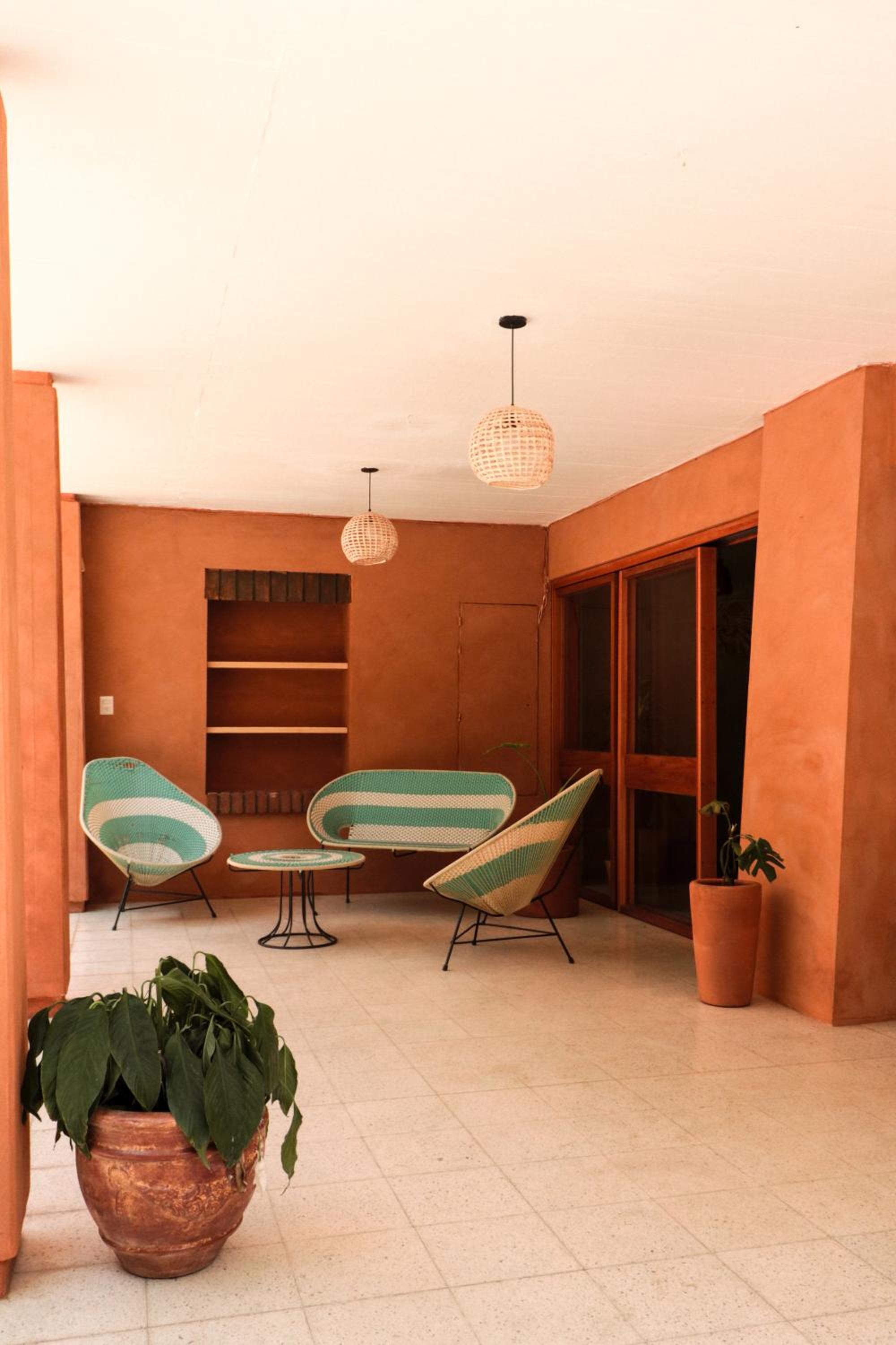 Casa Pina Boutique House with Terrace & Parking
