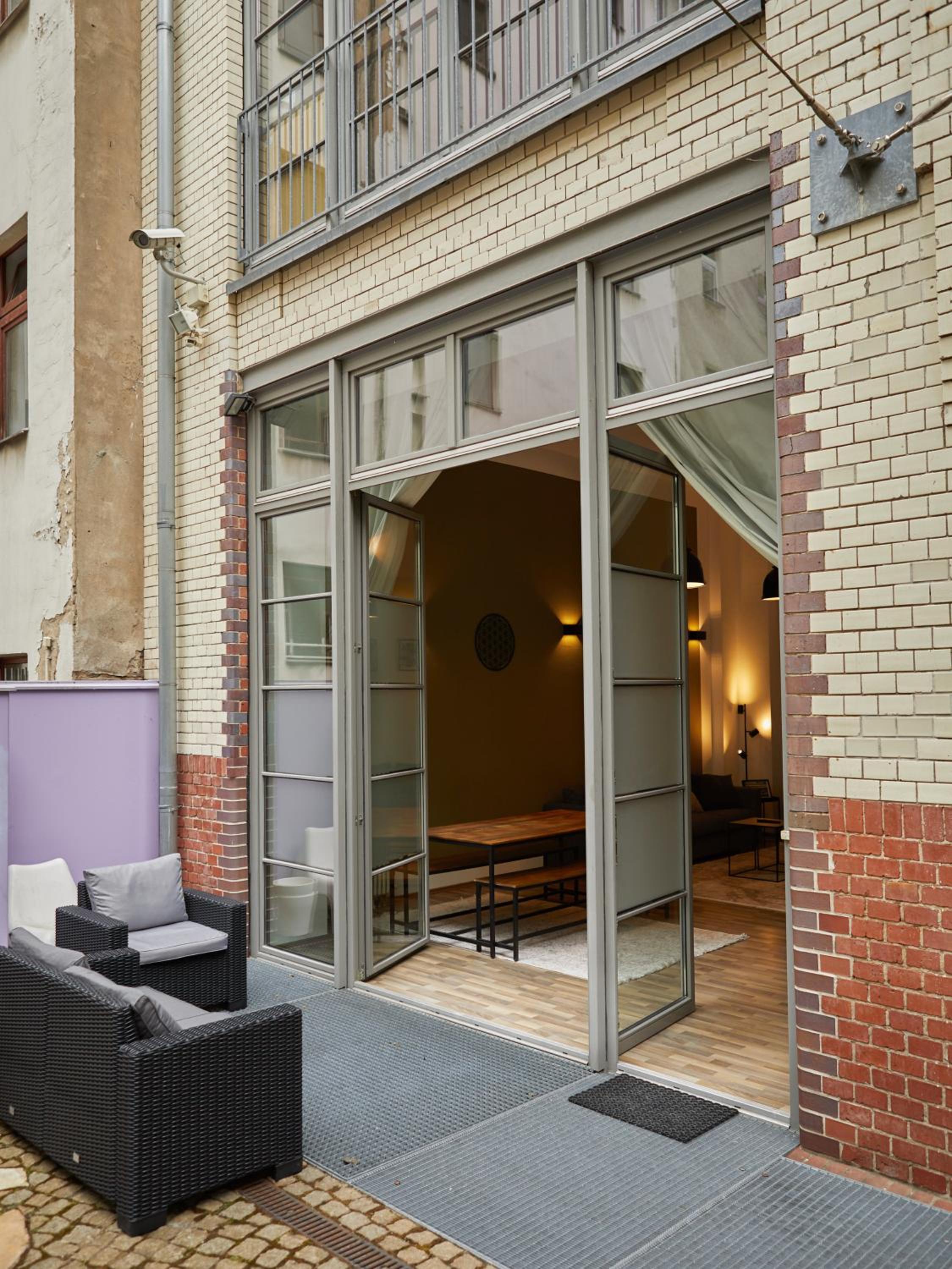 95m2 Loft Apartment mit Terasse 1B 2R Kreuzberg