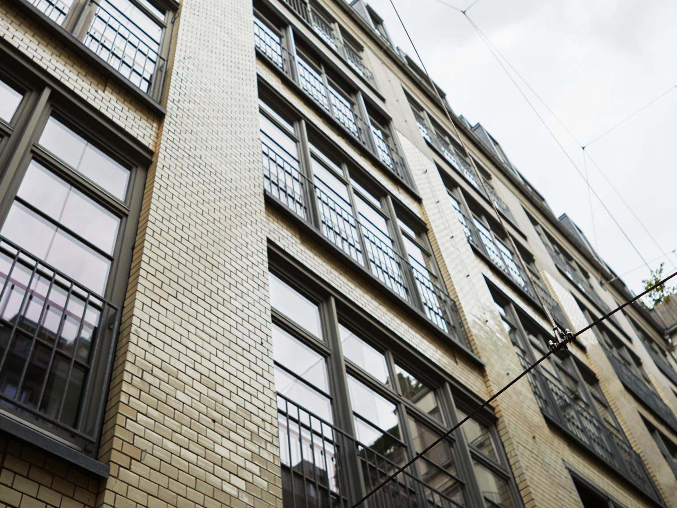 95m2 Loft Apartment mit Terasse 1B 2R Kreuzberg
