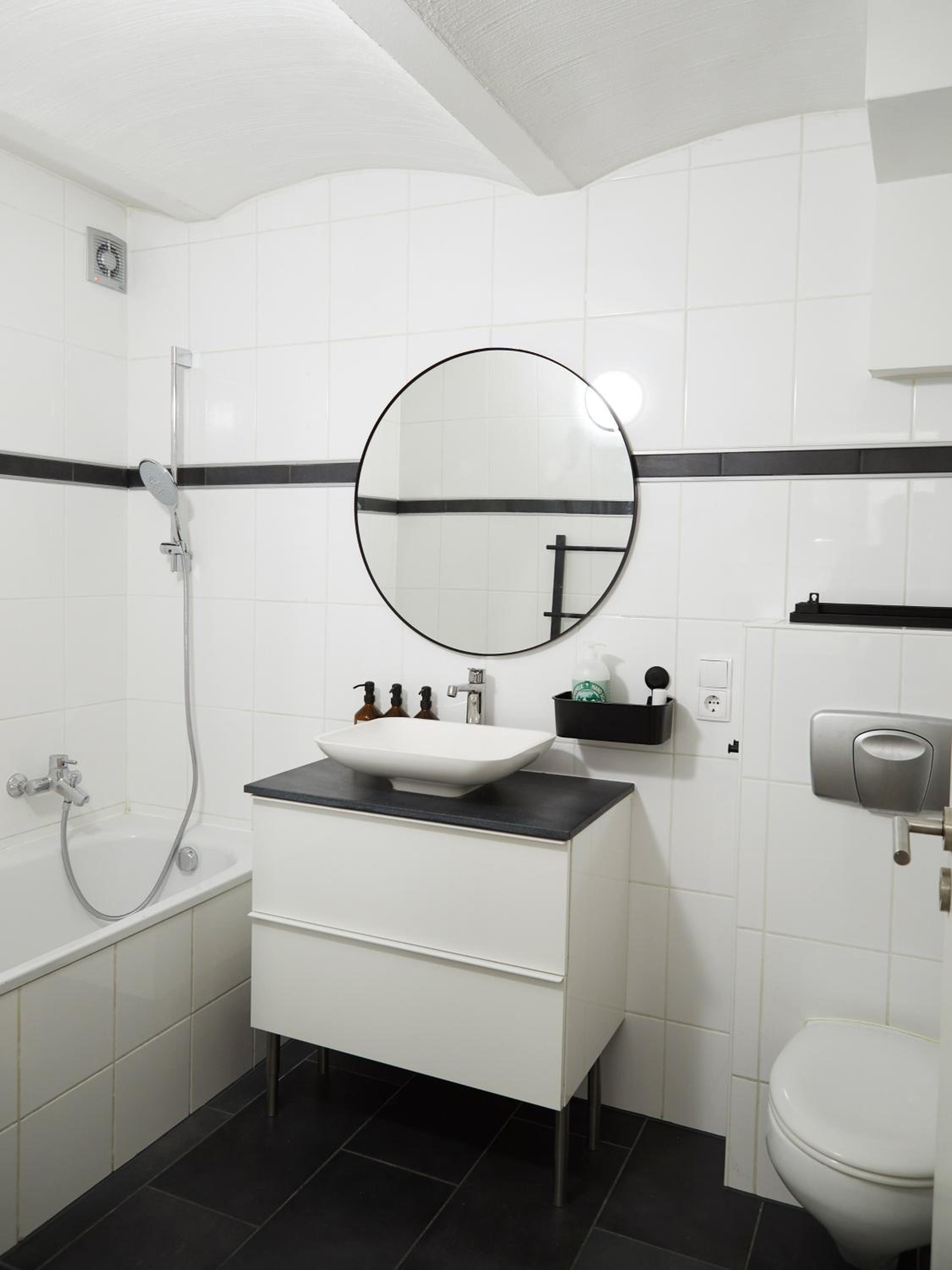 95m2 Loft Apartment mit Terasse 1B 2R Kreuzberg
