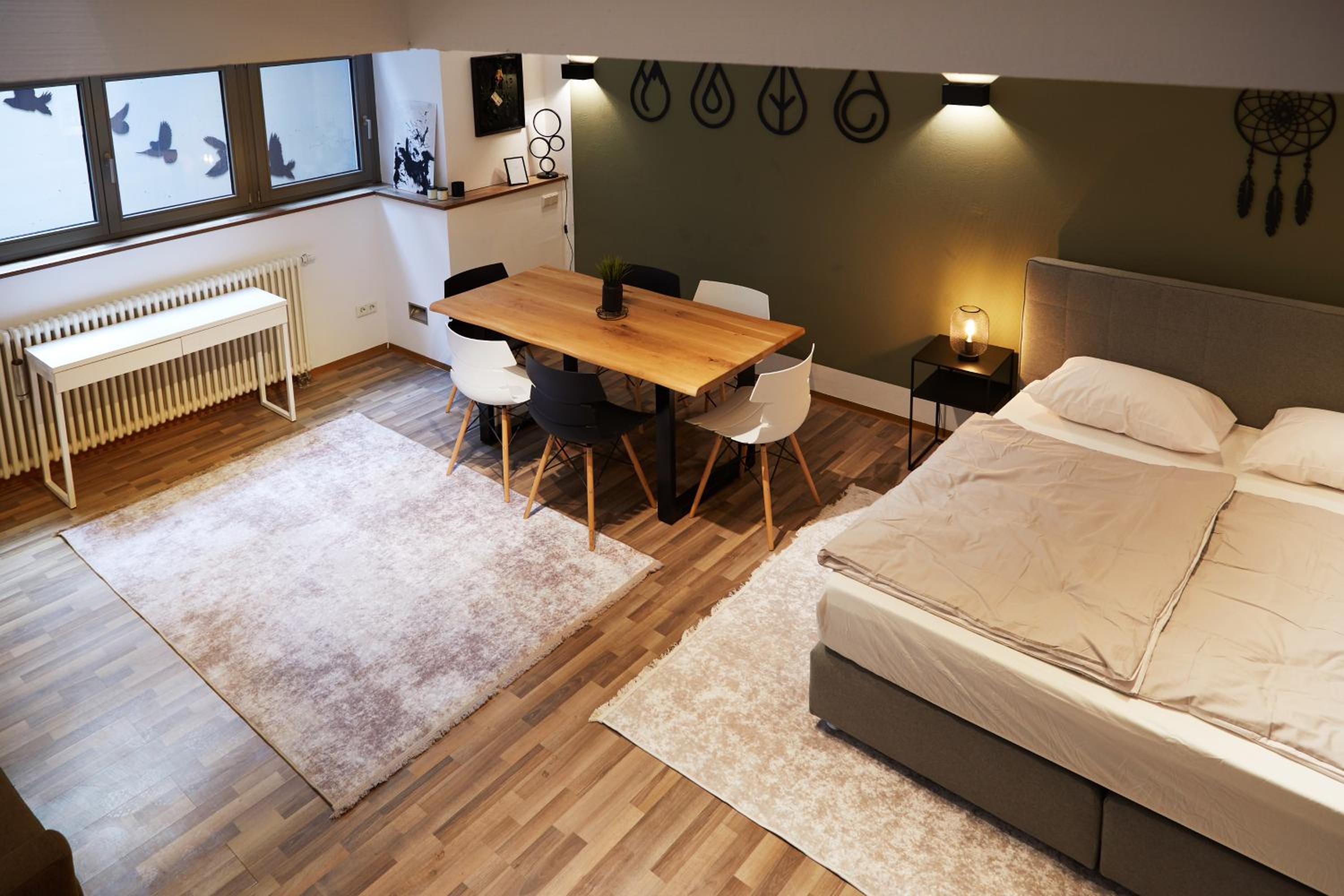 95m2 Loft Apartment mit Terasse 1B 2R Kreuzberg