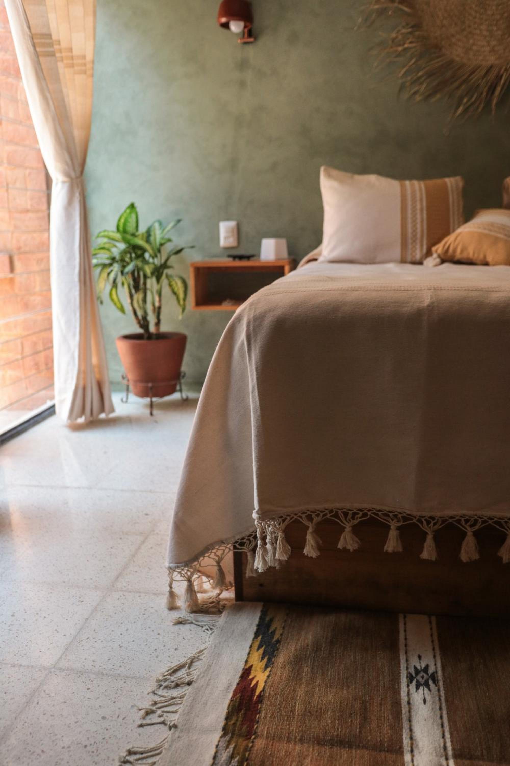 Casa Pina Boutique House with Terrace & Parking