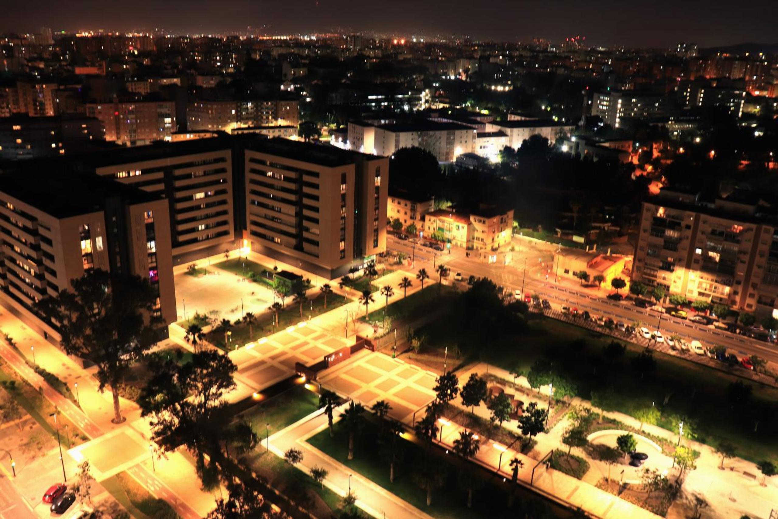 -MalagaSunApts-UrbanSKy Crazy Views
