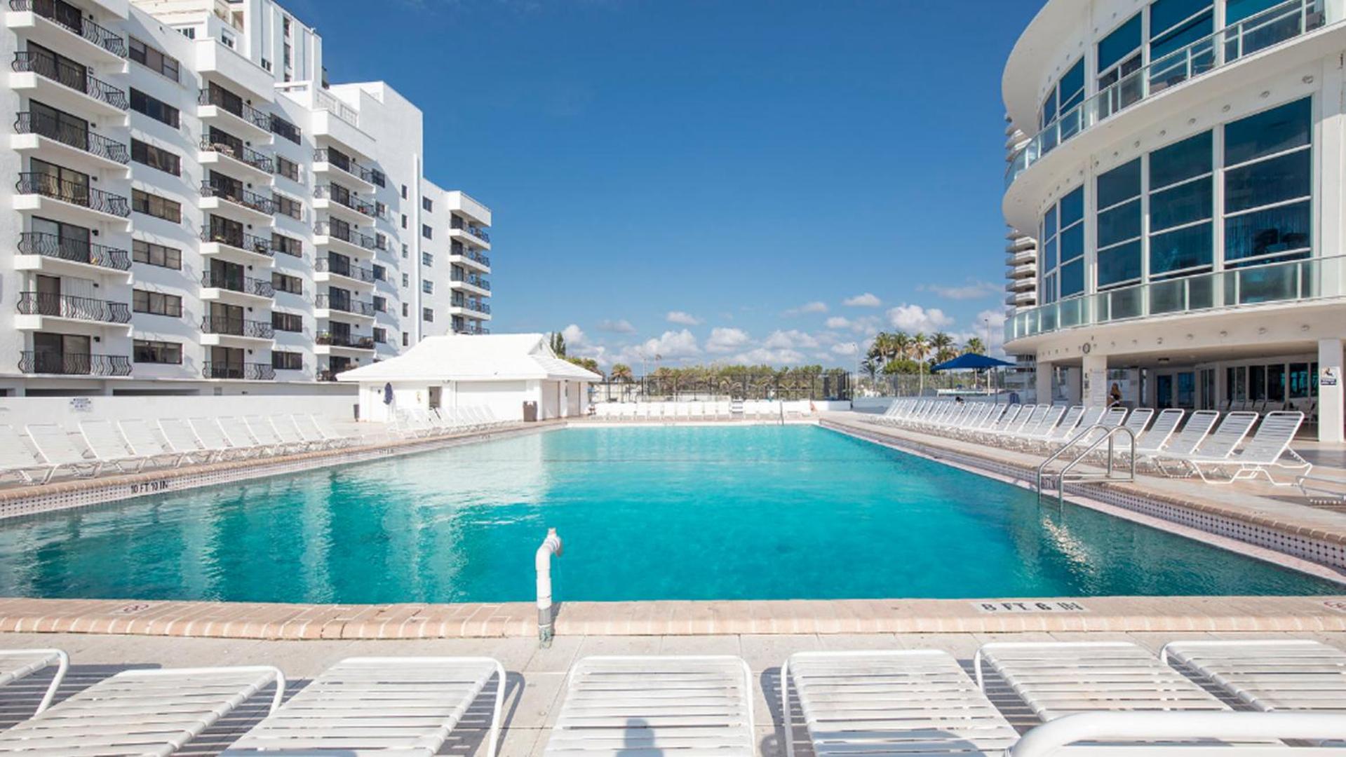 New Point Miami Beach Apartments