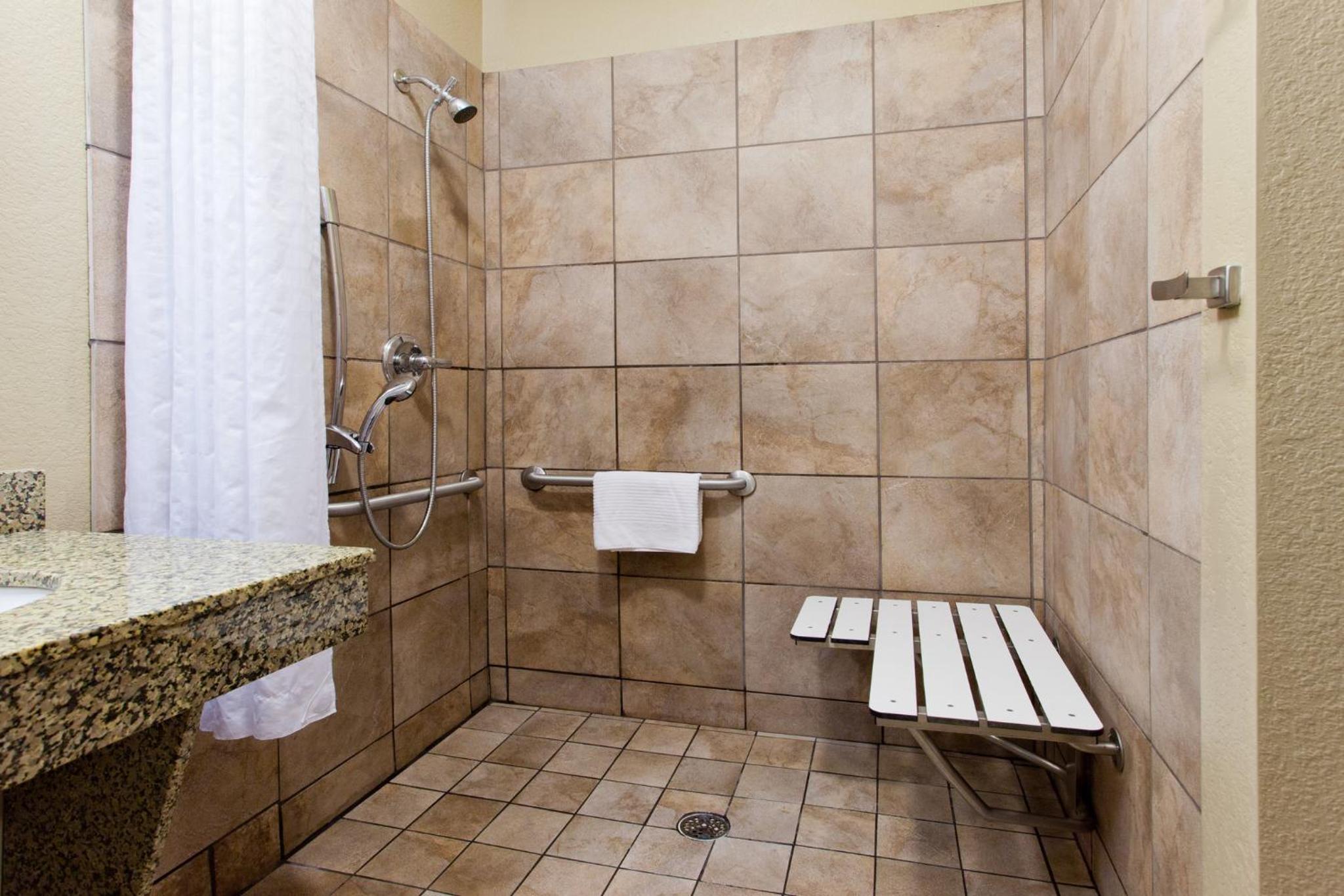 Lexington Vacations - Candlewood Suites Lexington, an IHG Hotel - Property Image 27