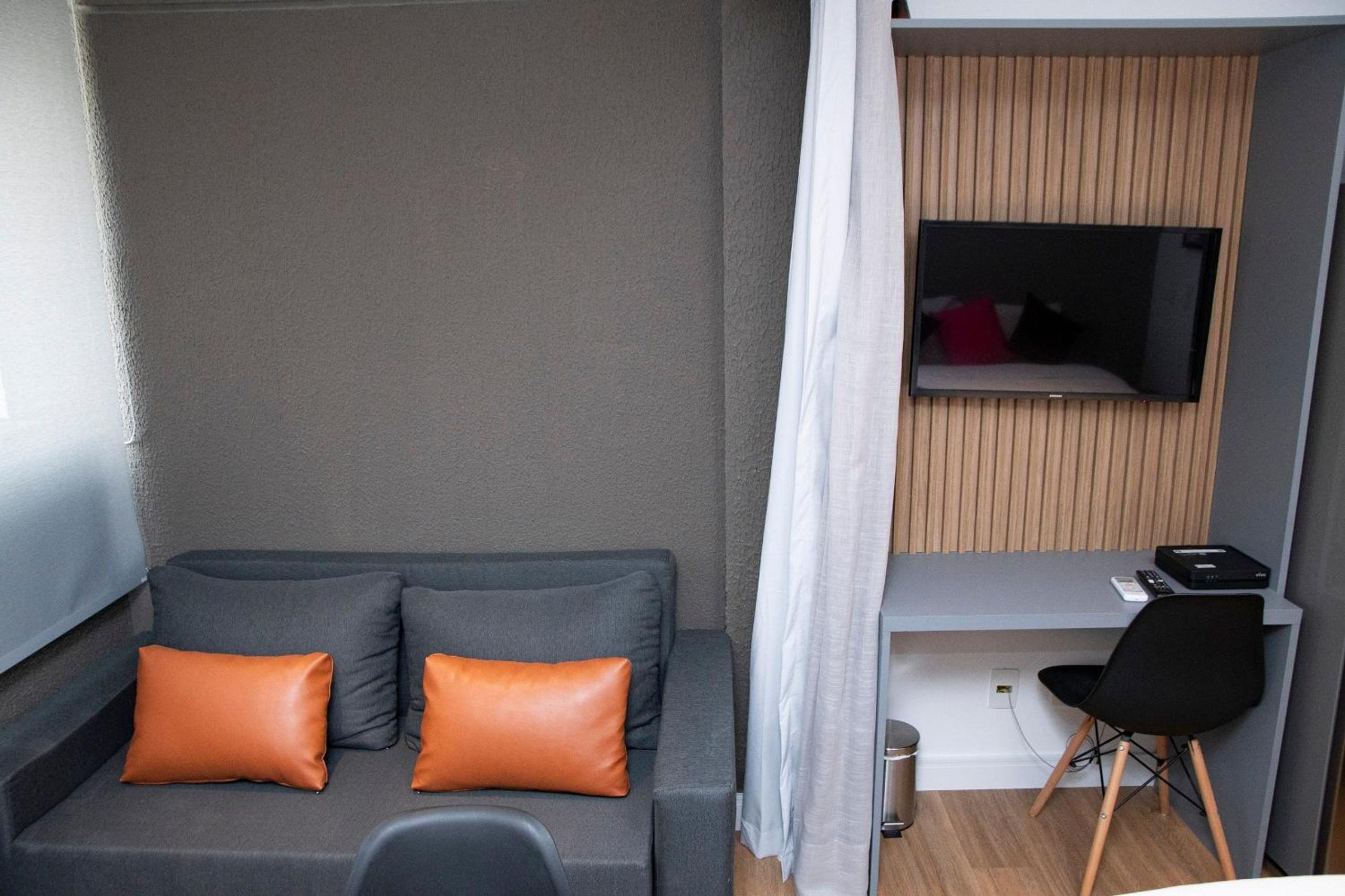 Pamplona Studios by Housi