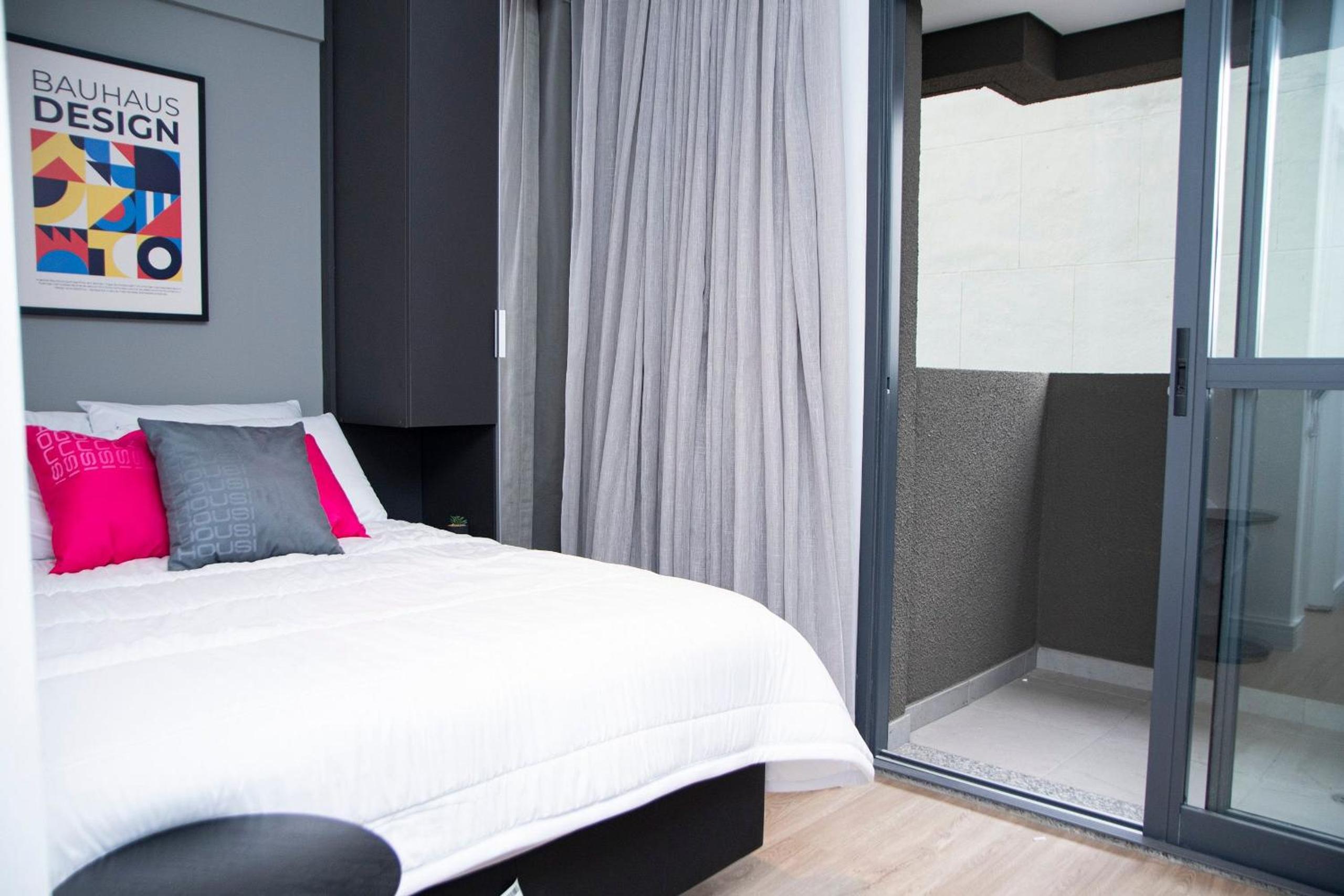 Pamplona Studios by Housi