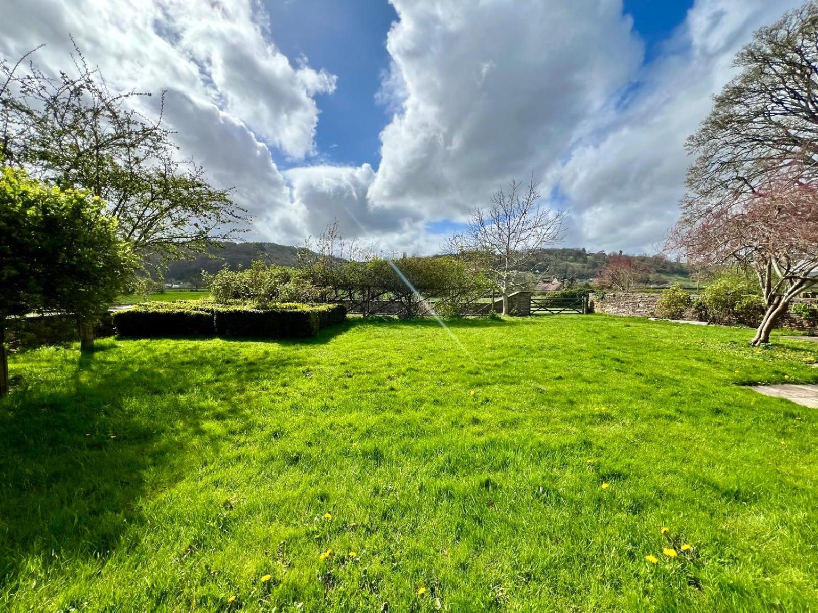 Abenhall cottages