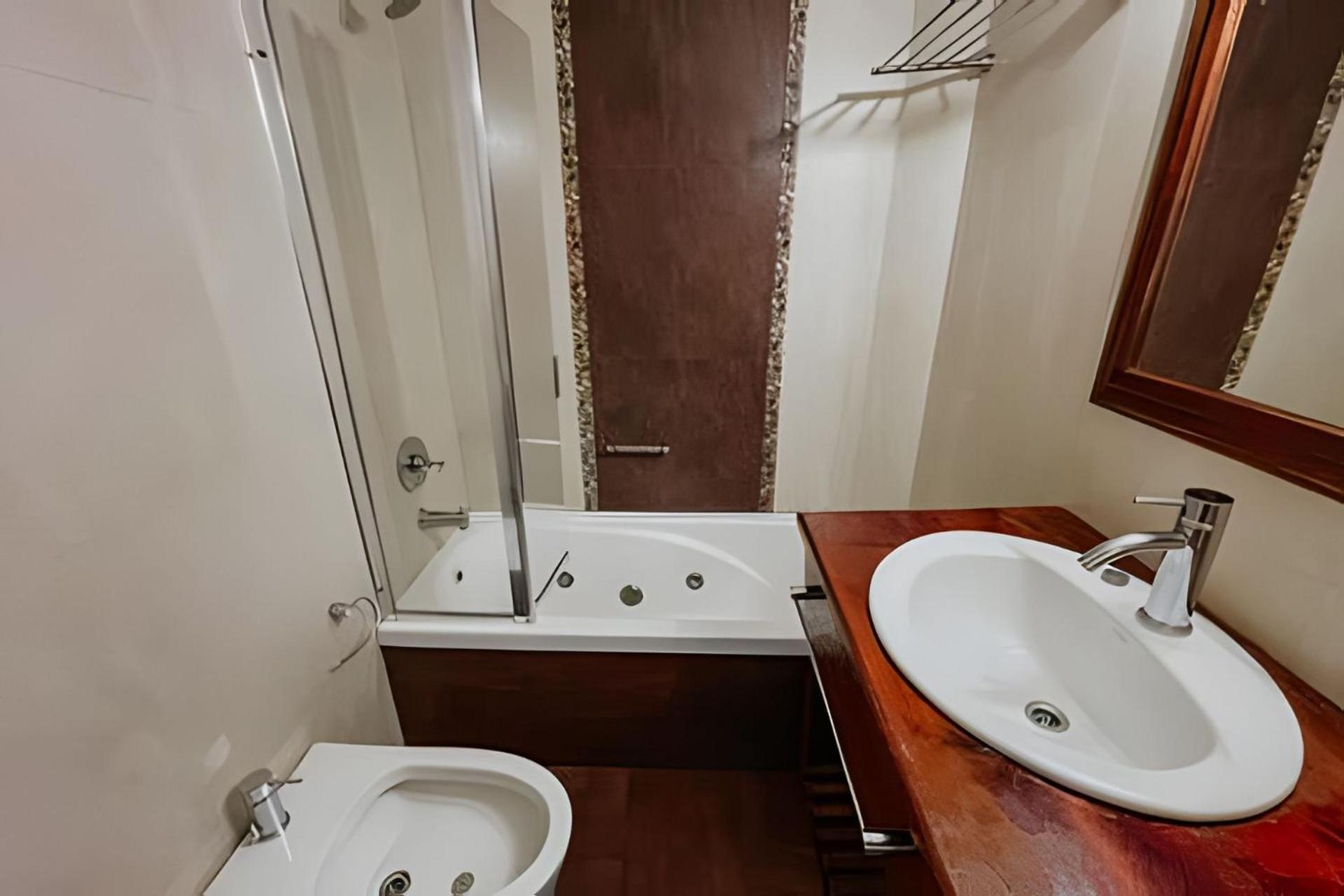 Viejo Lobo - Aunaisin apartamento sobre calle principal