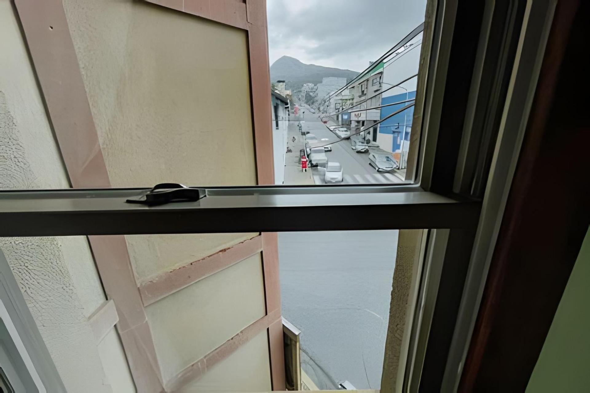 Viejo Lobo - Aunaisin apartamento sobre calle principal