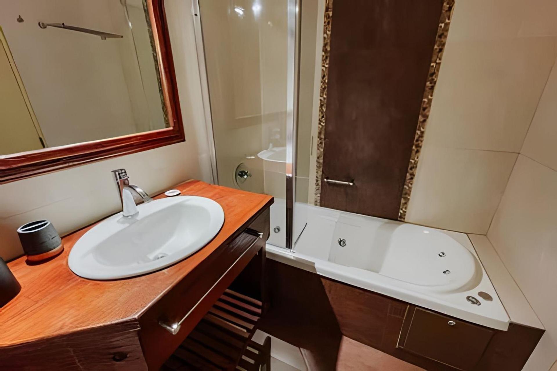 Viejo Lobo - Aunaisin apartamento sobre calle principal