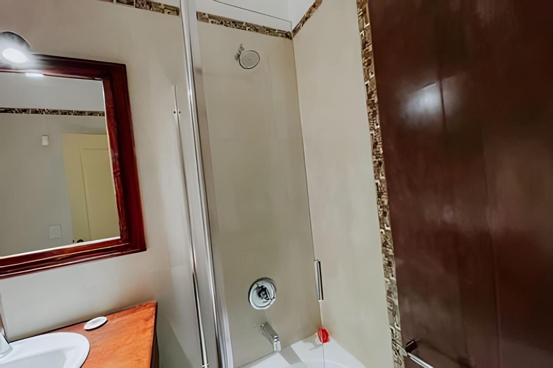 Viejo Lobo - Aunaisin apartamento sobre calle principal