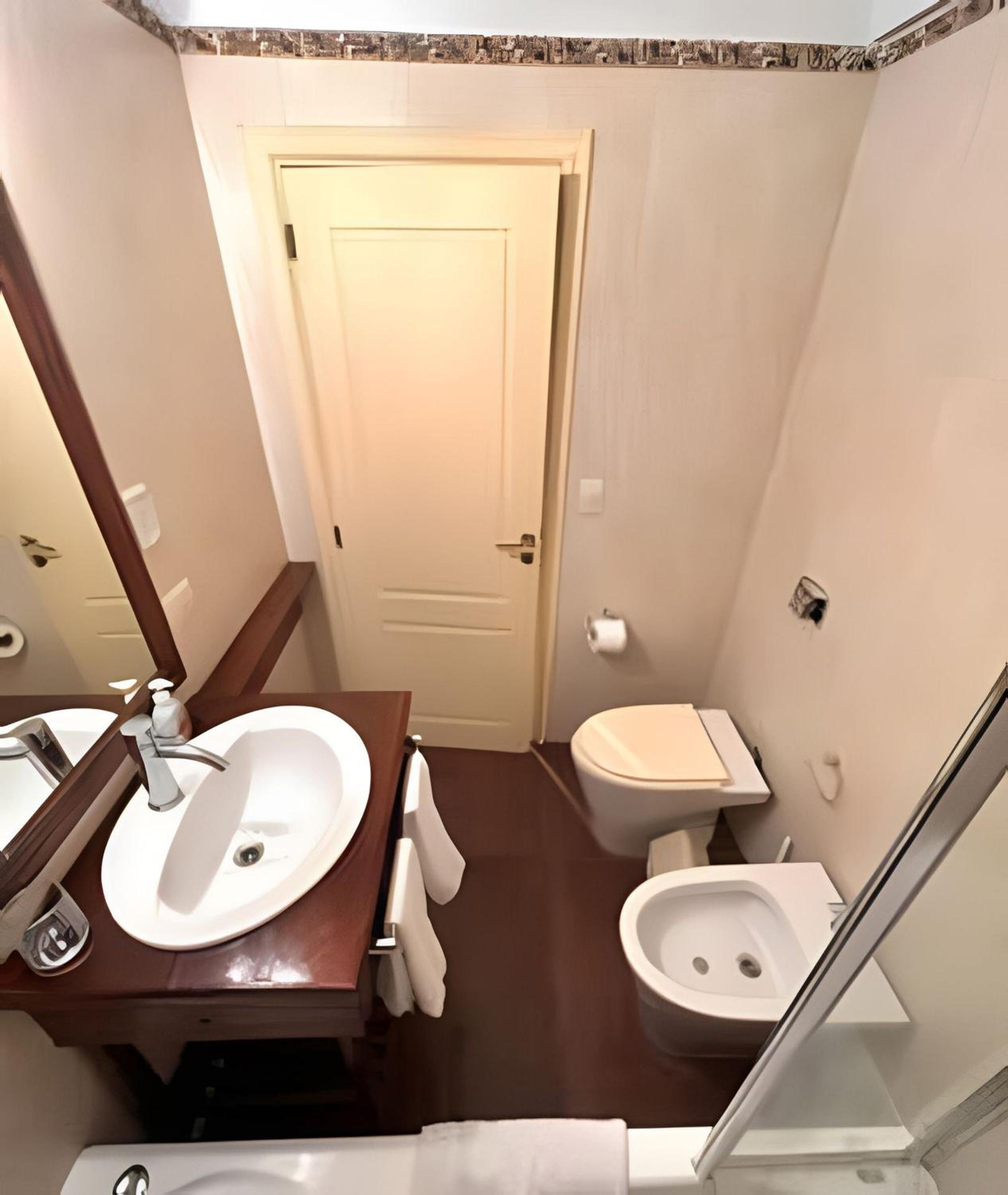 Viejo Lobo - Aunaisin apartamento sobre calle principal