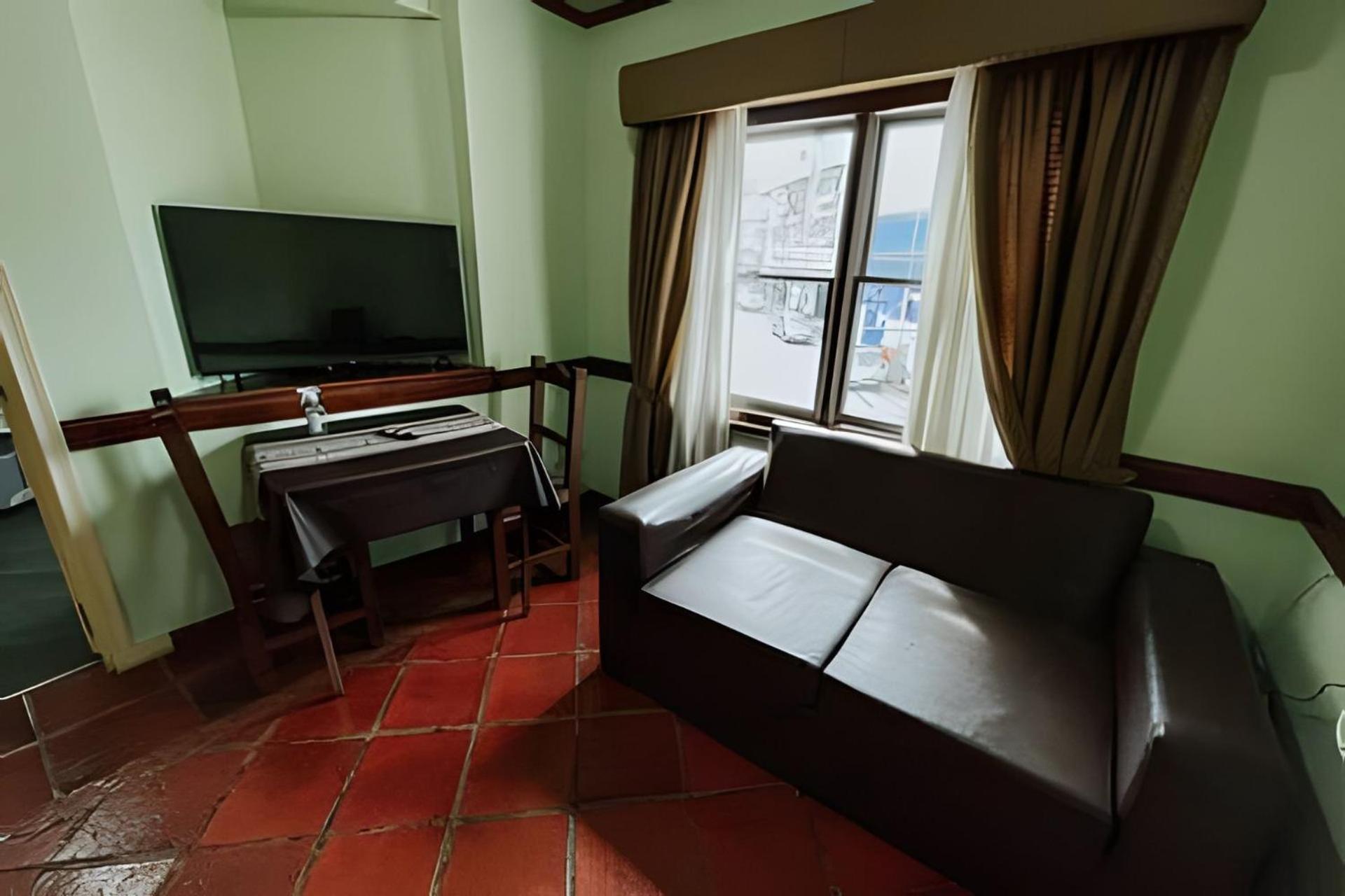Viejo Lobo - Aunaisin apartamento sobre calle principal