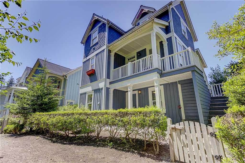 Seaside Treasure by Seabrook Hospitality