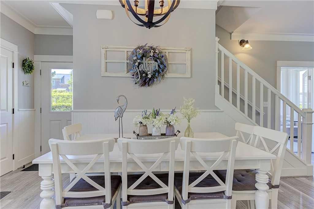 Seaside Treasure by Seabrook Hospitality