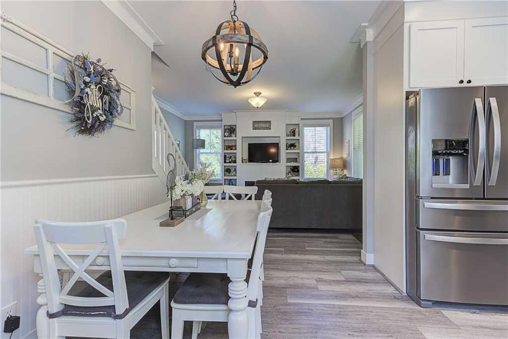 Seaside Treasure by Seabrook Hospitality