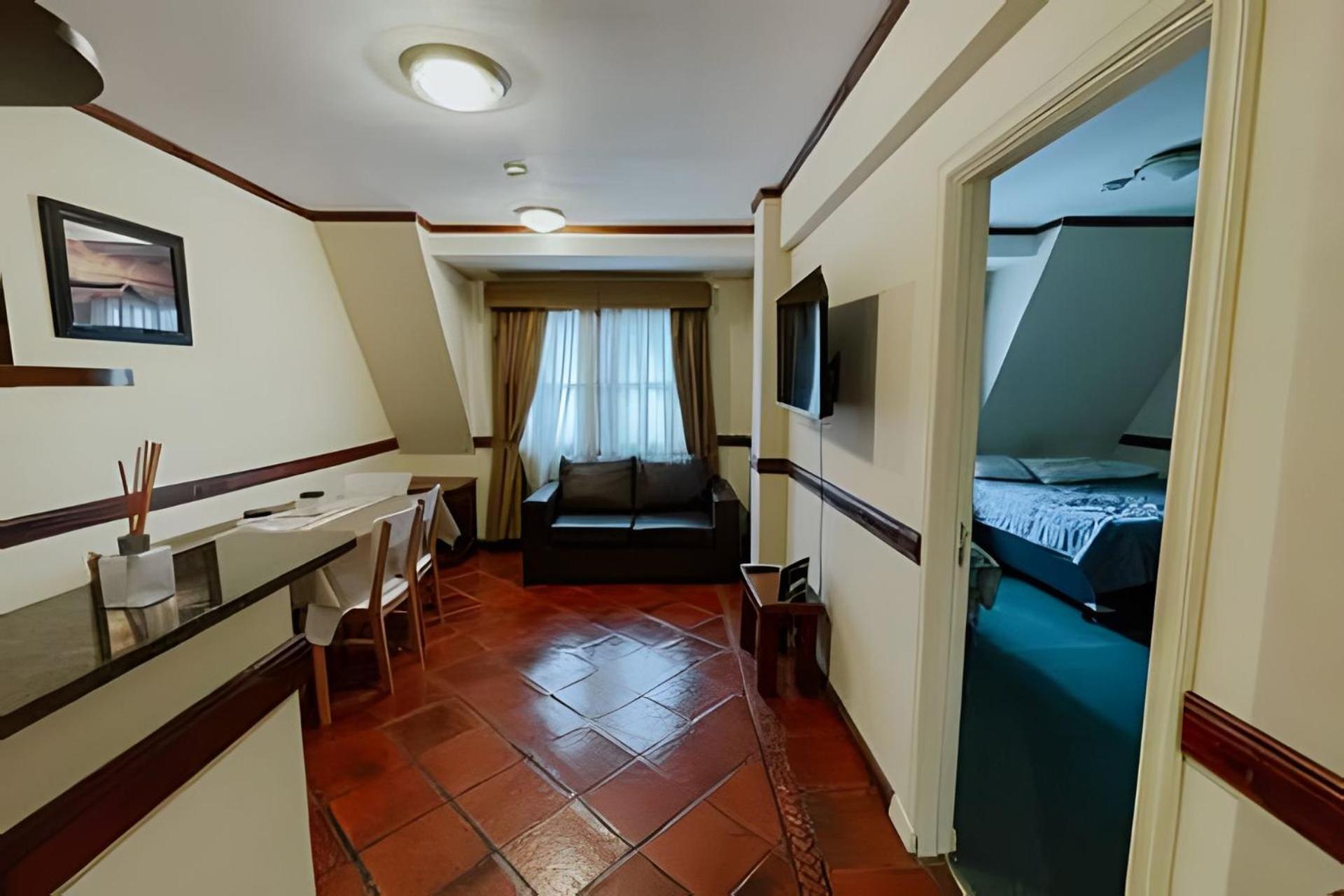 Viejo Lobo - Aunaisin apartamento sobre calle principal