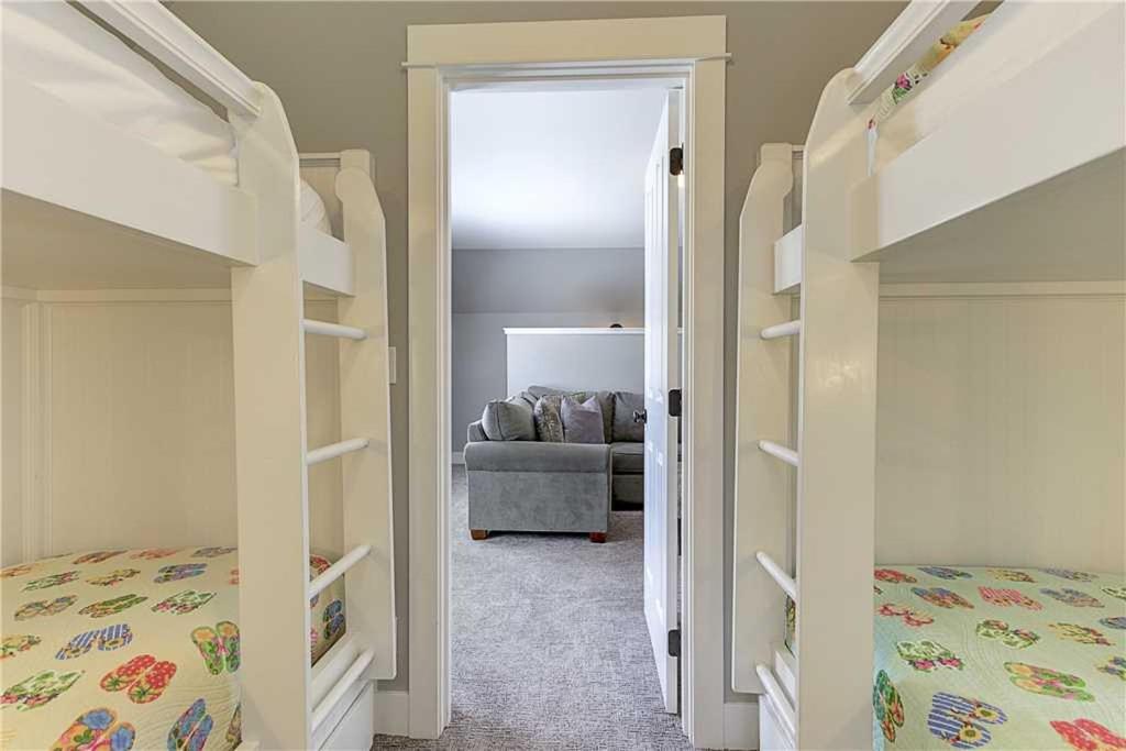Seaside Treasure by Seabrook Hospitality
