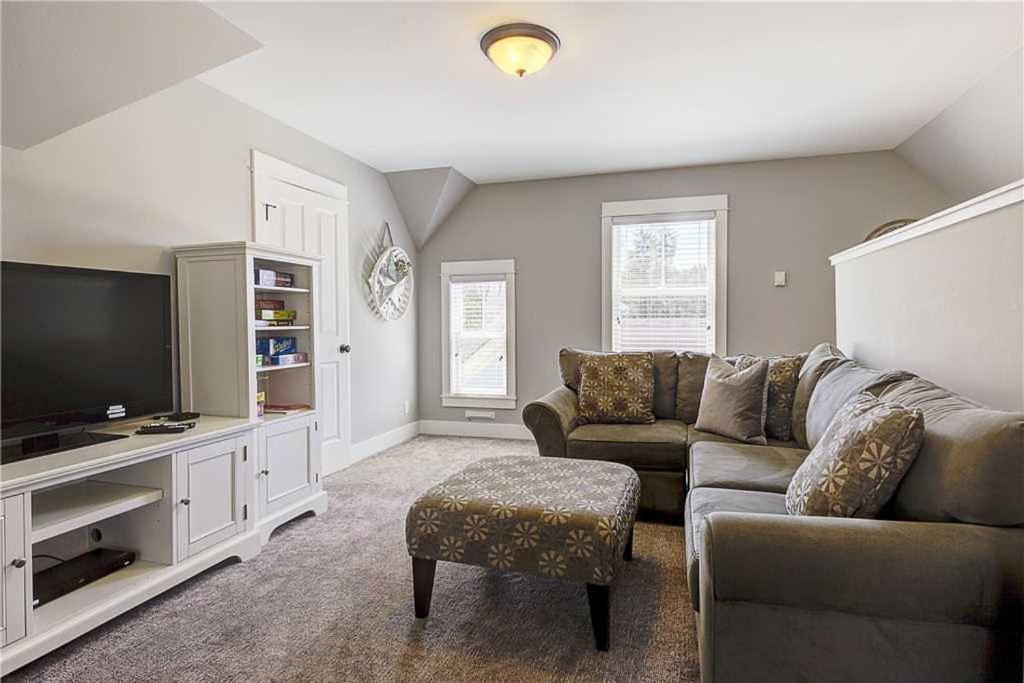 Seaside Treasure by Seabrook Hospitality