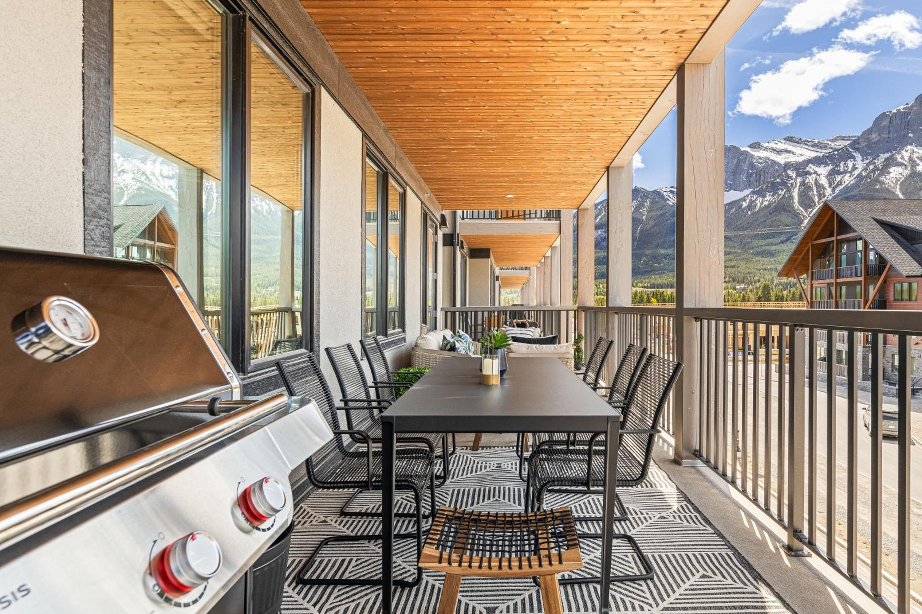 Rundle Lux Villa at Timberstone