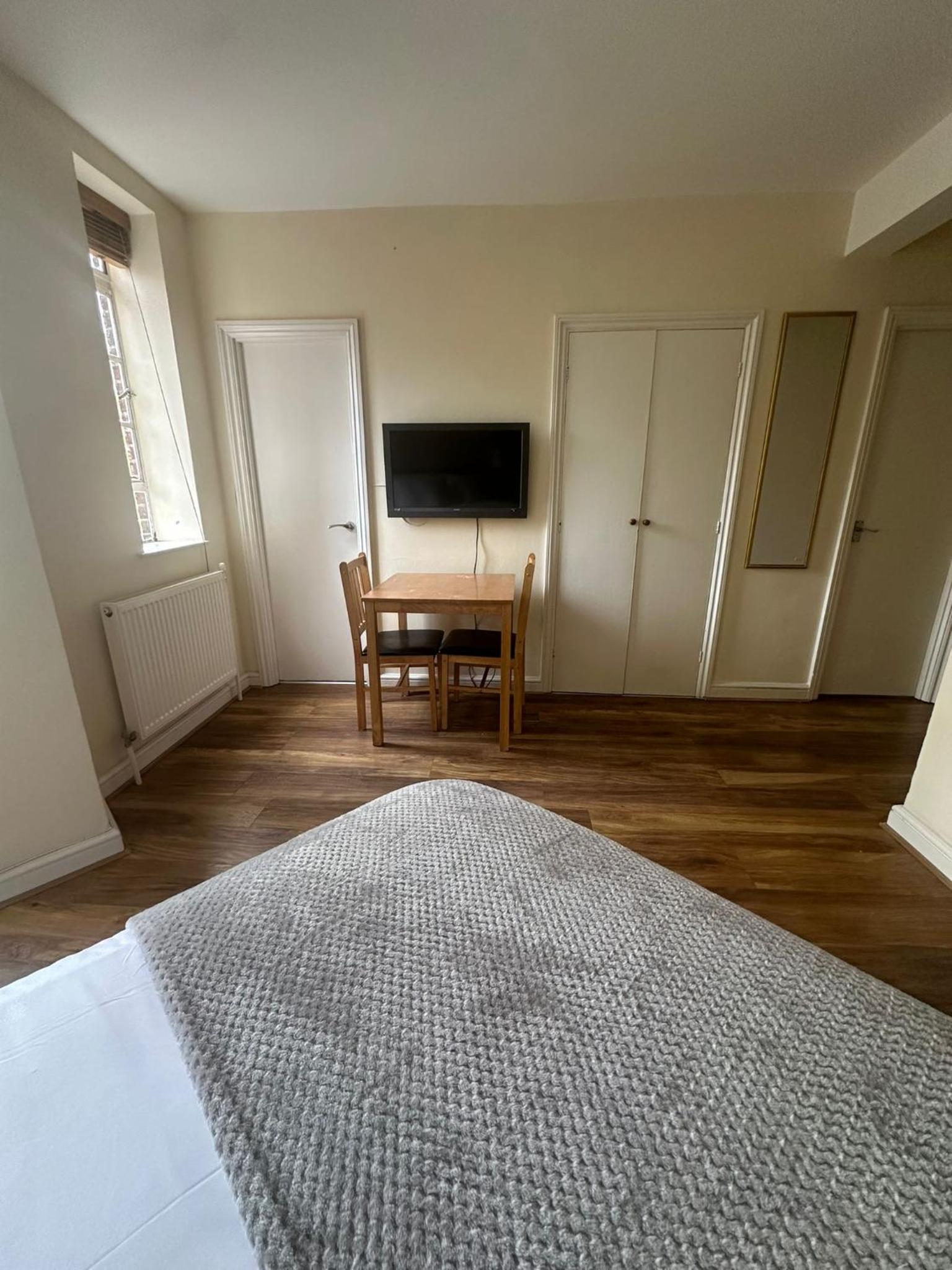Beautiful, Cosy Studio Chelsea view 5